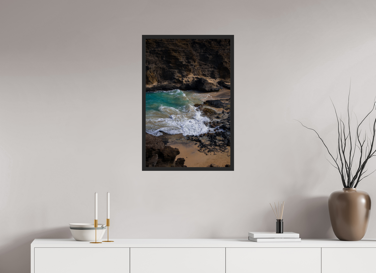 20 x 30″, Portrait Gallery Frame Matte Black Pacific Beauty